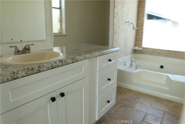 1855 E Riverside Drive 48, Ontario, CA 91761