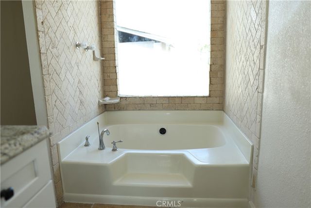 1855 E Riverside Drive 48, Ontario, CA 91761