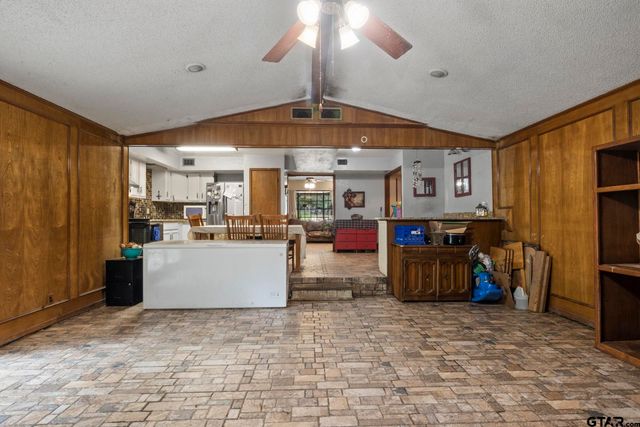 504 E 3rd, Mt Pleasant, TX 75455