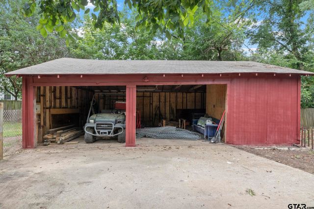 504 E 3rd, Mt Pleasant, TX 75455