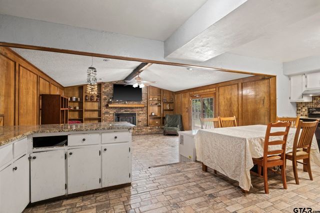 504 E 3rd, Mt Pleasant, TX 75455