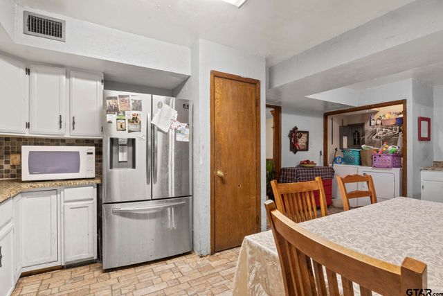 504 E 3rd, Mt Pleasant, TX 75455