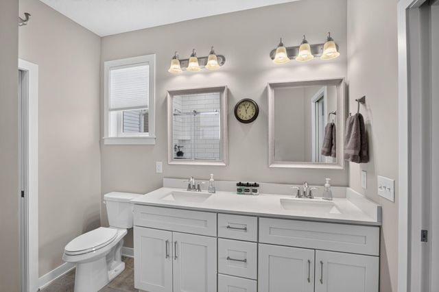 1119 Cubasue Court, Shakopee, MN 55379