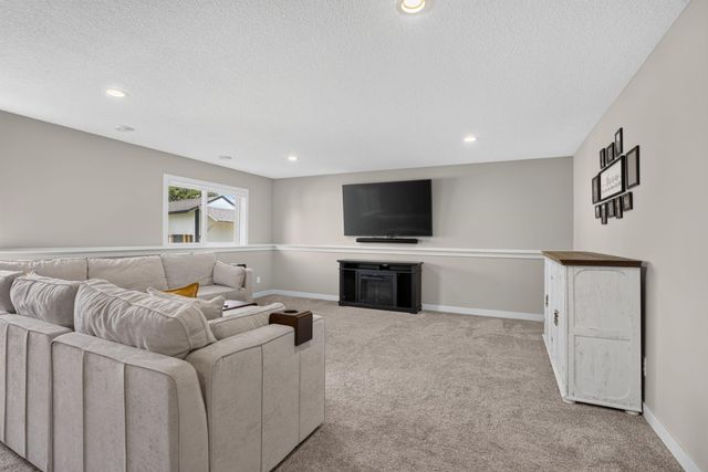 1119 Cubasue Court, Shakopee, MN 55379
