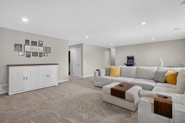 1119 Cubasue Court, Shakopee, MN 55379