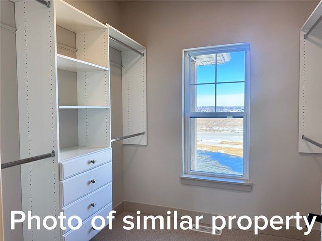 900 Crestview Drive, Solon, IA 52333