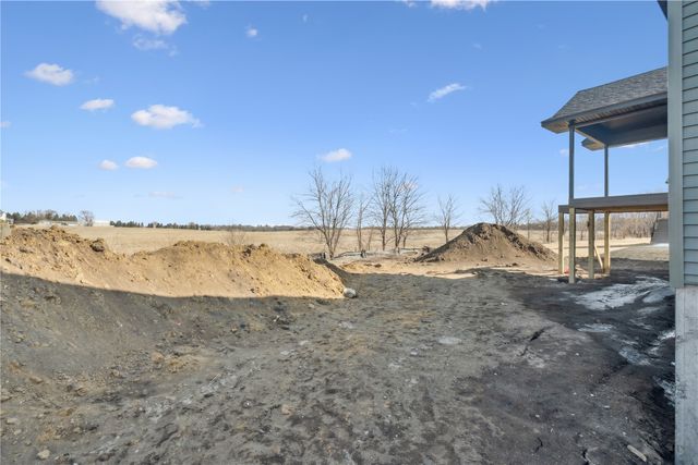 900 Crestview Drive, Solon, IA 52333