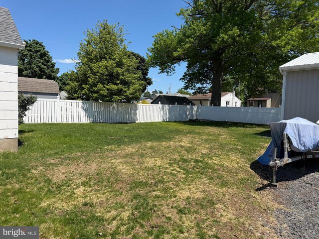 132 HILLCREST AVE, Croydon, PA 19021