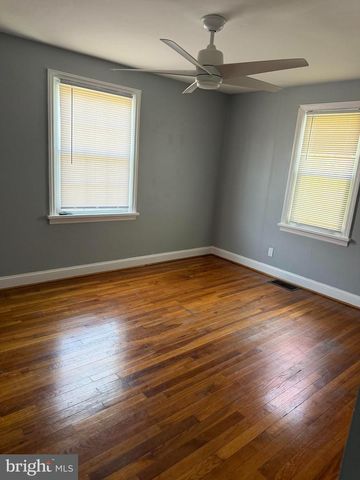 132 HILLCREST AVE, Croydon, PA 19021