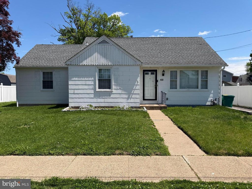 132 HILLCREST AVE, Croydon, PA 19021