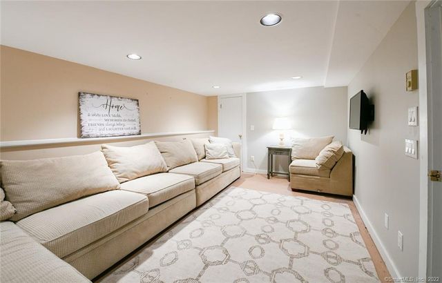 20 Grandview Avenue, Watertown, CT 06795