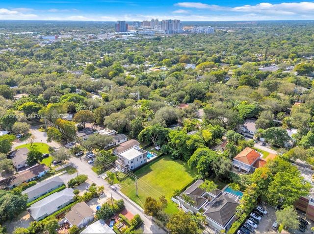 7240 SW 63rd Ct, South Miami, FL 33143