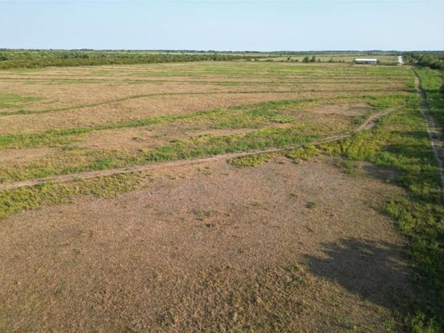 000 Gau Road, Smith Point, TX 77514