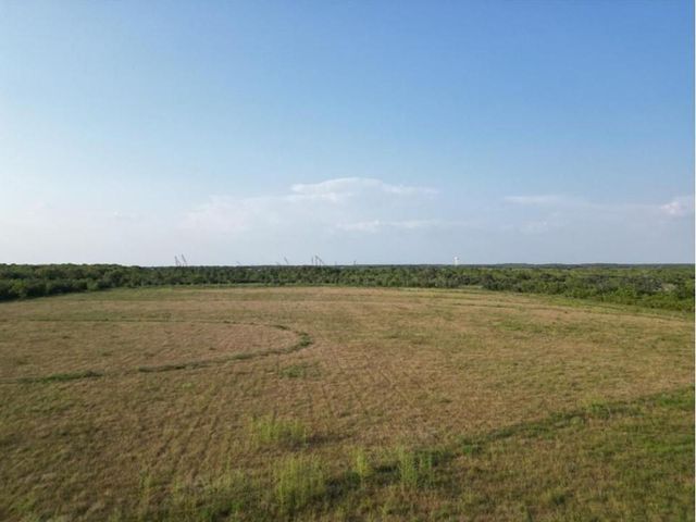 000 Gau Road, Smith Point, TX 77514