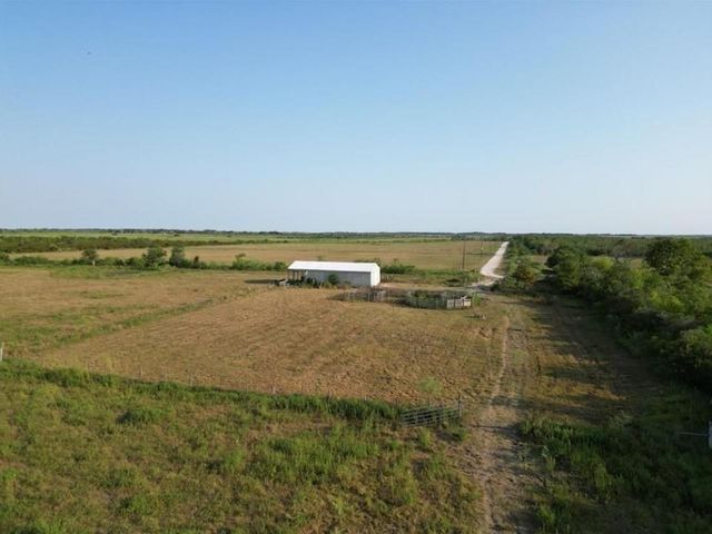 000 Gau Road, Smith Point, TX 77514