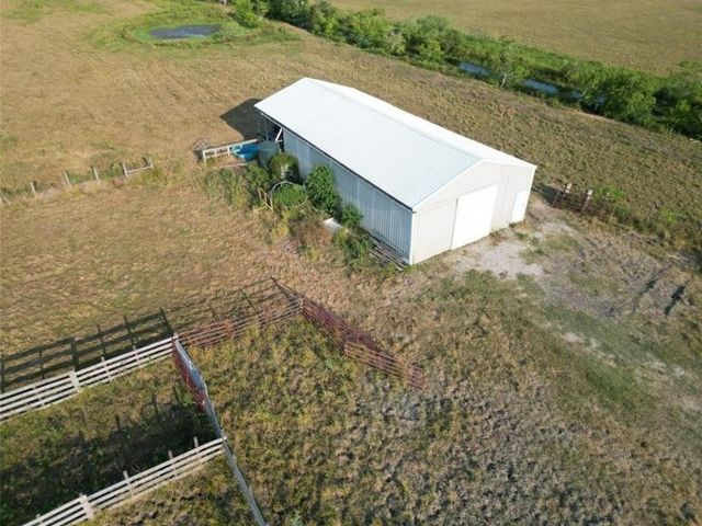 000 Gau Road, Smith Point, TX 77514