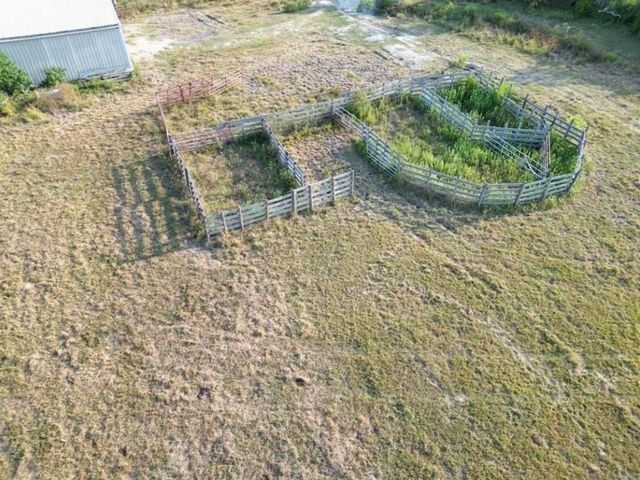 000 Gau Road, Smith Point, TX 77514
