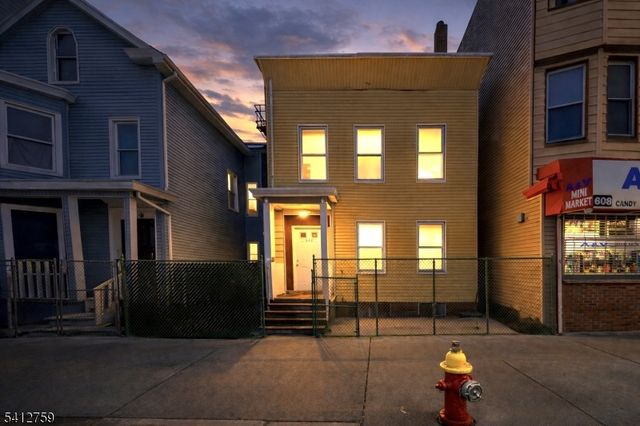 610 Main St, Paterson City, NJ 07503