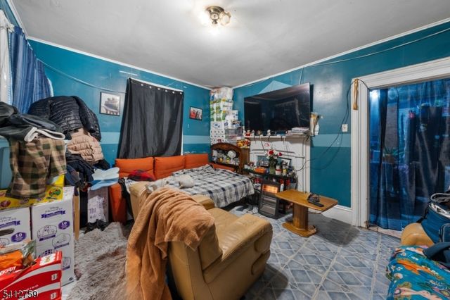 610 Main St, Paterson City, NJ 07503