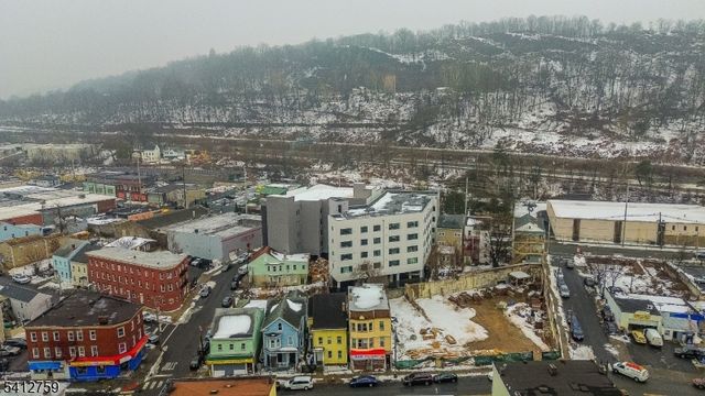 610 Main St, Paterson City, NJ 07503