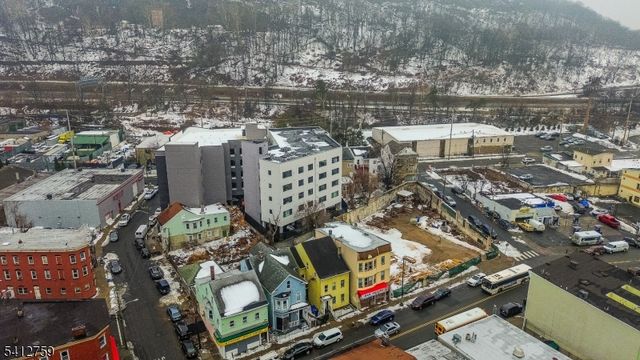 610 Main St, Paterson City, NJ 07503