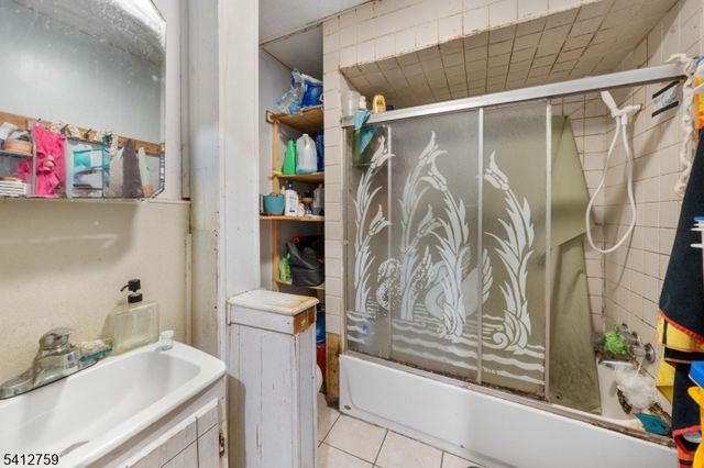 610 Main St, Paterson City, NJ 07503