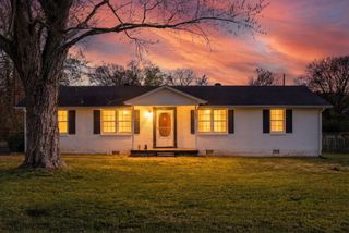 508 Ruby Dr, Clarksville, TN 37040