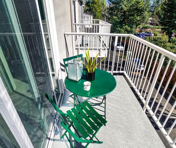 113 Firefly Ln, Napa, CA 94558