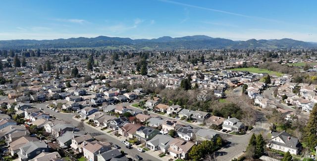 113 Firefly Ln, Napa, CA 94558