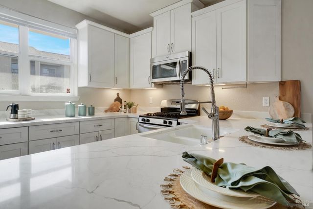 113 Firefly Ln, Napa, CA 94558