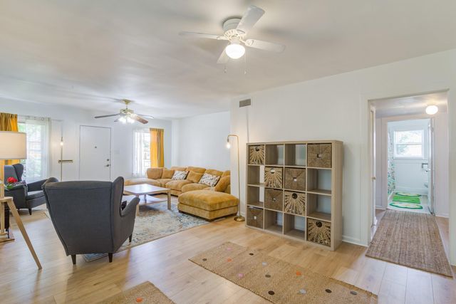 701 N Gaillard Street, Baytown, TX 77520