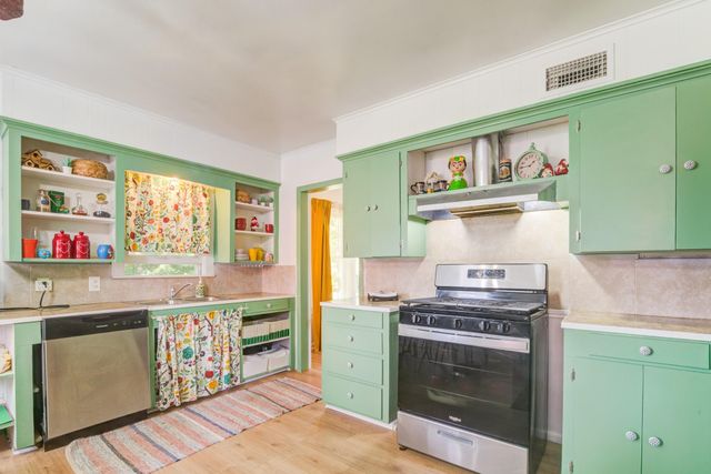 701 N Gaillard Street, Baytown, TX 77520