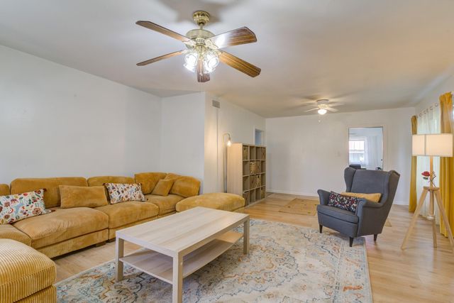 701 N Gaillard Street, Baytown, TX 77520