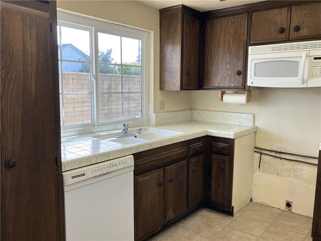 14182 Elystan, Westminster, CA 92683