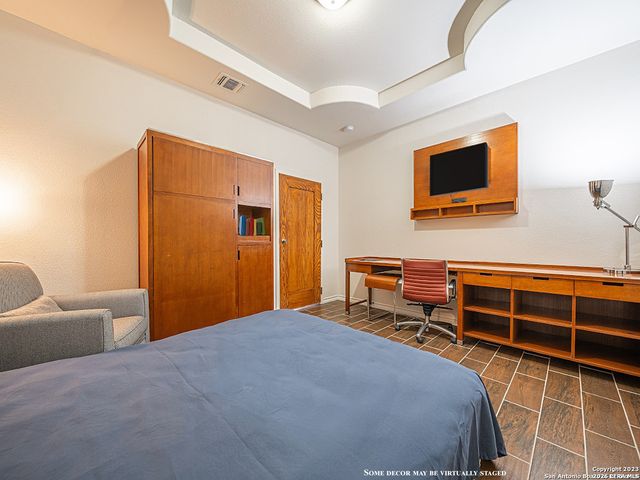 233 Esmeralda Drive, San Antonio, TX 78228