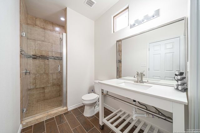 233 Esmeralda Drive, San Antonio, TX 78228