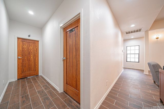 233 Esmeralda Drive, San Antonio, TX 78228