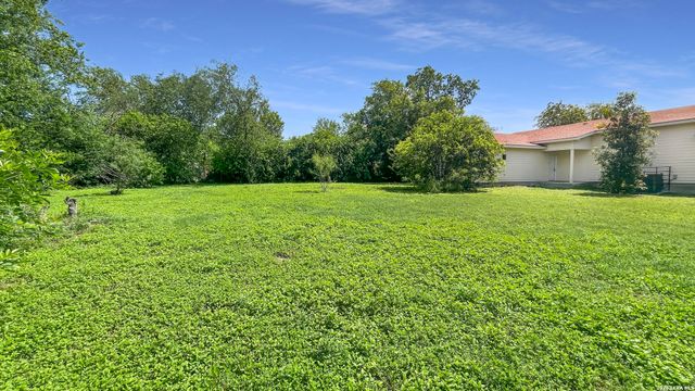 233 Esmeralda Drive, San Antonio, TX 78228
