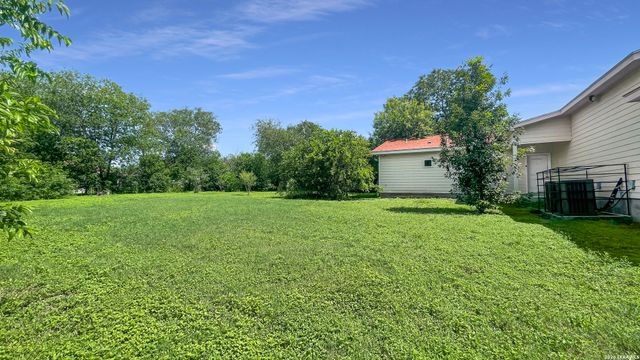 233 Esmeralda Drive, San Antonio, TX 78228