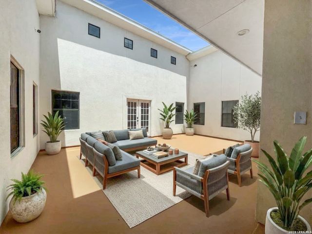 233 Esmeralda Drive, San Antonio, TX 78228
