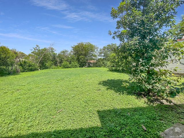 233 Esmeralda Drive, San Antonio, TX 78228