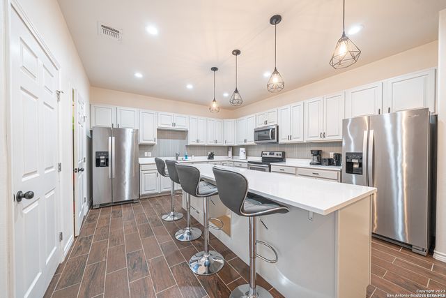 233 Esmeralda Drive, San Antonio, TX 78228