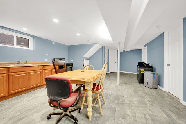 7234 S Ridgeway Avenue, Chicago, IL 60629