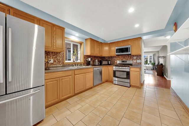 7234 S Ridgeway Avenue, Chicago, IL 60629
