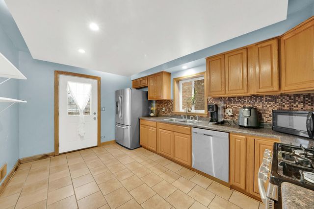 7234 S Ridgeway Avenue, Chicago, IL 60629