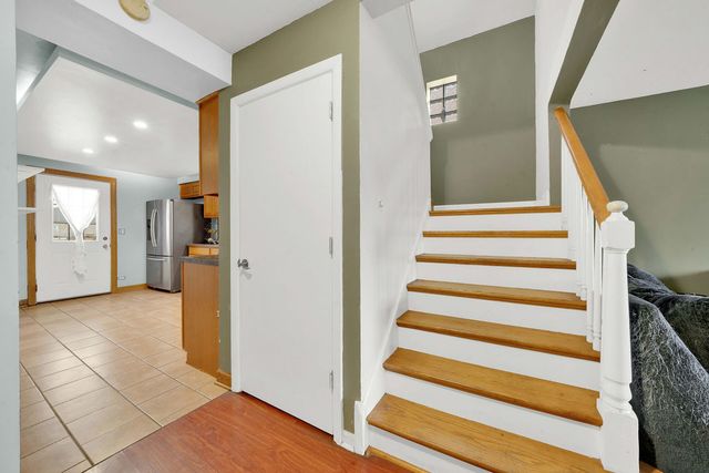 7234 S Ridgeway Avenue, Chicago, IL 60629