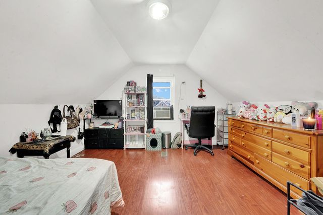 7234 S Ridgeway Avenue, Chicago, IL 60629