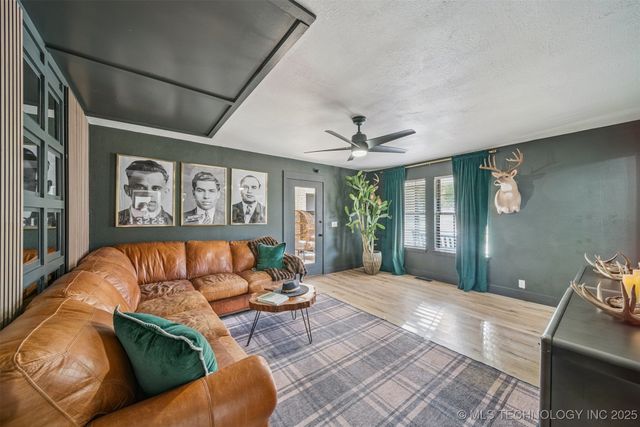 2520 W Blackjack Court, Collinsville, OK 74021