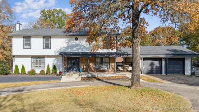 2520 W Blackjack Court, Collinsville, OK 74021