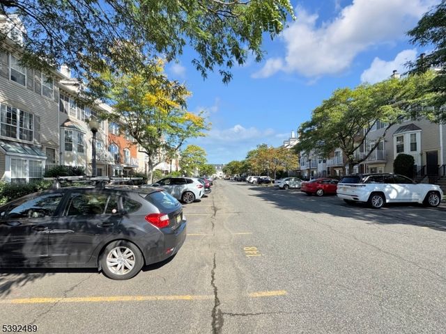 20 Redwood St 20, Jersey City, NJ 07305